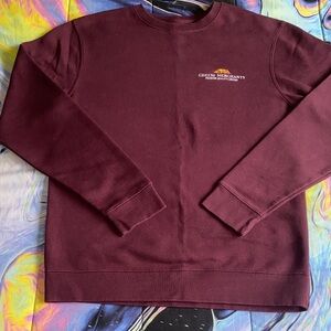 Maroon sweatshirt